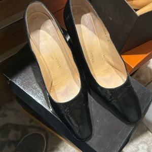 Vintage Silvia Fiorentina patent pumps